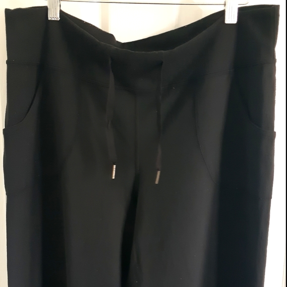 Lululemon pants - Picture 2 of 5